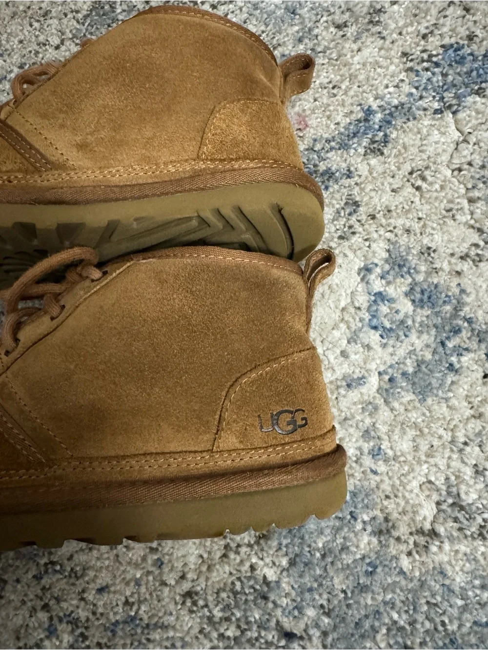 UGG Men's Chukka Boots in Chestnut